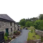 Glamping Hut,r95t3ct Campsite *