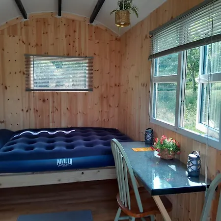 Glamping Hut,r95t3ct