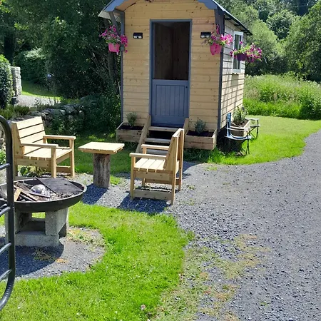 Glamping,r95t3ct *