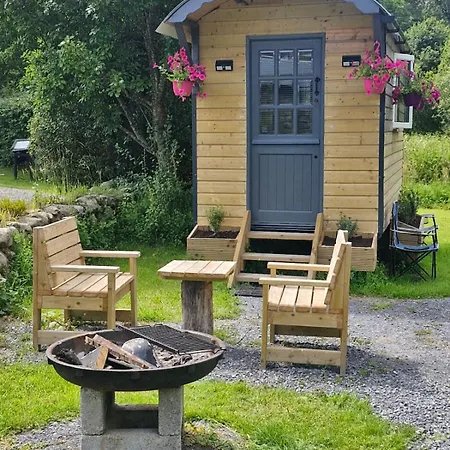 Camping Glamping,r95t3ct